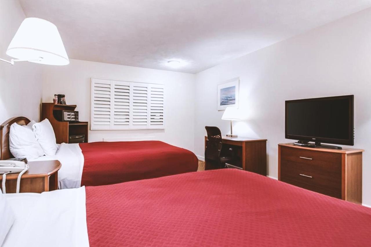 Sky-Palace Inn & Suites Mccook 外观 照片